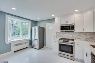 311 W 3rd Ave, Roselle, NJ 07203 - Photo 6