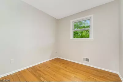 10 Lynnfield Ter, Lopatcong Township, NJ 08865 - Photo 30