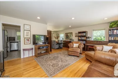 33 Lincoln Ave, Vernon, NJ 07462 - Photo 6