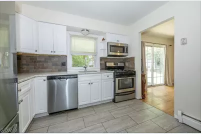 33 Lincoln Ave, Vernon, NJ 07462 - Photo 4