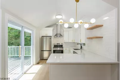 8 Shawondasee Rd, Vernon, NJ 07422 - Photo 10