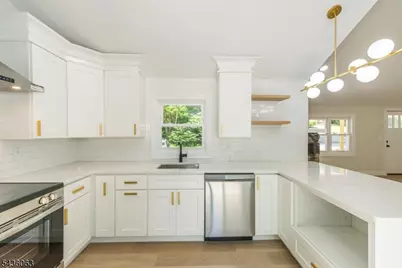 8 Shawondasee Rd, Vernon, NJ 07422 - Photo 12