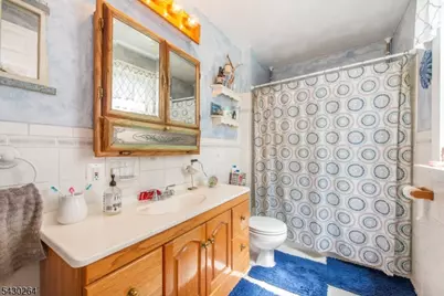 41 Frederick Ave, Hawthorne, NJ 07506 - Photo 24
