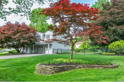22 Woodbine Trl, Parsippany, NJ 07054 - Photo 4
