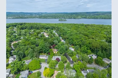 22 Woodbine Trl, Parsippany, NJ 07054 - Photo 42
