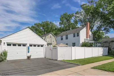 303 E Webster Ave, Roselle Park, NJ 07204 - Photo 22
