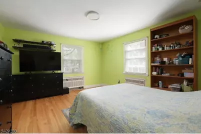 303 E Webster Ave, Roselle Park, NJ 07204 - Photo 16