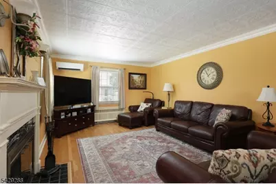 303 E Webster Ave, Roselle Park, NJ 07204 - Photo 6