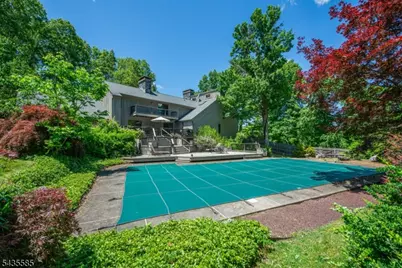 15 Wilshire Dr, Sparta Township, NJ 07871 - Photo 4