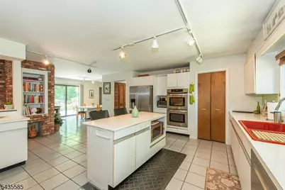 15 Wilshire Dr, Sparta Township, NJ 07871 - Photo 16