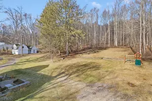 211 Mountainside Rd, Mendham Township, NJ 07945 - Photo 4