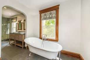 294 Claremont Ave, Montclair, NJ 07042 - Photo 30