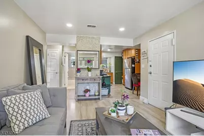 272-276 Walnut St #6D, Newark, NJ 07105 - Photo 6