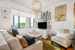 463 1st St, Hoboken, NJ 07030 - Photo 2