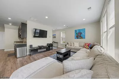 411 Parkview Lane, Rockaway Township, NJ 07866 - Photo 4