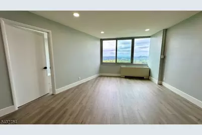 1 Claridge Dr Apt #1000, Verona, NJ 07044 - Photo 8