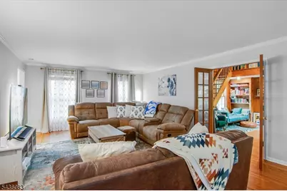 58 Musiker Ave, Randolph Township, NJ 07869 - Photo 2