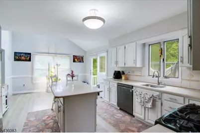 58 Musiker Ave, Randolph Township, NJ 07869 - Photo 4
