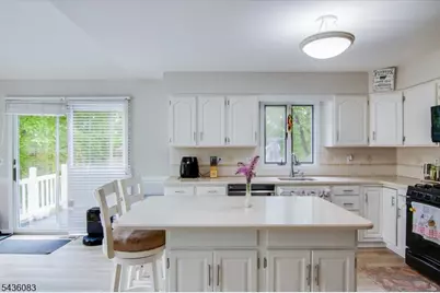 58 Musiker Ave, Randolph Township, NJ 07869 - Photo 16