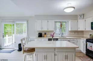 58 Musiker Ave, Randolph Township, NJ 07869 - Photo 16