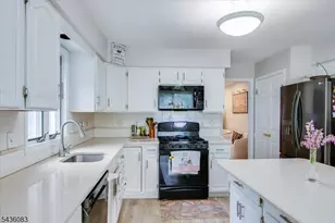 58 Musiker Ave, Randolph Township, NJ 07869 - Photo 6