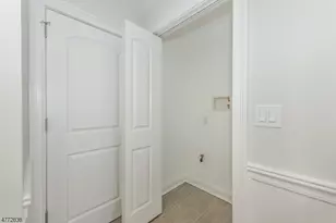 94 Scoles Ave, Clifton, NJ 07012 - Photo 8
