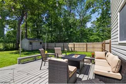 70 Berkley Ave, Woodbridge Township, NJ 07067 - Photo 36