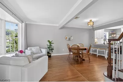70 Berkley Ave, Woodbridge Township, NJ 07067 - Photo 8