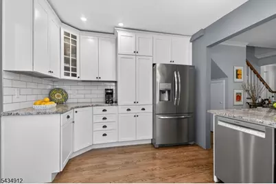 70 Berkley Ave, Woodbridge Township, NJ 07067 - Photo 16