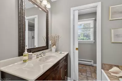 70 Berkley Ave, Woodbridge Township, NJ 07067 - Photo 22