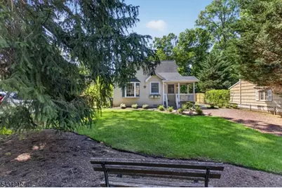 70 Berkley Ave, Woodbridge Township, NJ 07067 - Photo 2