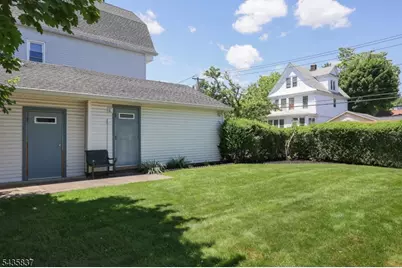 17 Wellesley St, Maplewood, NJ 07040 - Photo 24