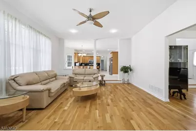 31 Phillip Dr, Parsippany, NJ 07054 - Photo 18