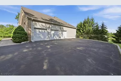 31 Phillip Dr, Parsippany, NJ 07054 - Photo 48