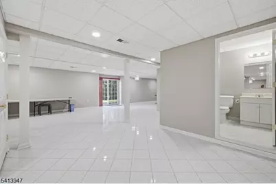 31 Phillip Dr, Parsippany, NJ 07054 - Photo 32