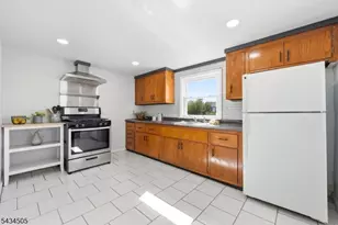 91 Charles St, Belleville, NJ 07109 - Photo 16