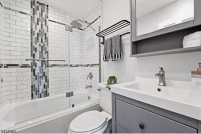 91 Charles St, Belleville, NJ 07109 - Photo 8