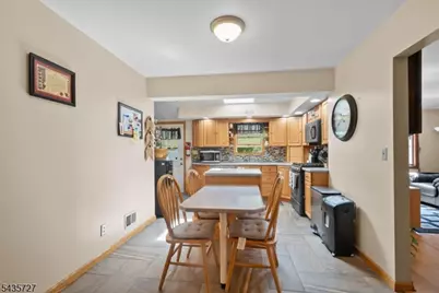 7 Halsey Ave, Riverdale, NJ 07457 - Photo 12