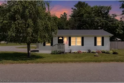 16 Clover Ln, Vernon, NJ 07418 - Photo 1