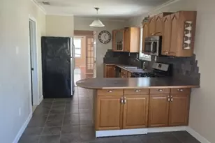 929 Adams Ave, Elizabeth, NJ 07201 - Photo 2