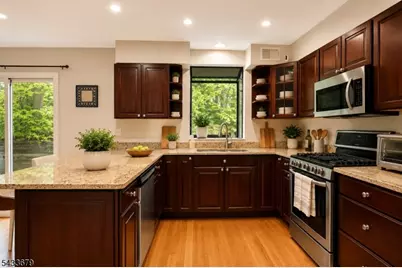 7 Newcastle Ct, Mountain Lakes, NJ 07046 - Photo 8