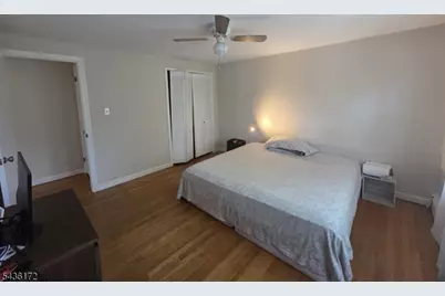 360 New York Ave, Lyndhurst Township, NJ 07071 - Photo 12