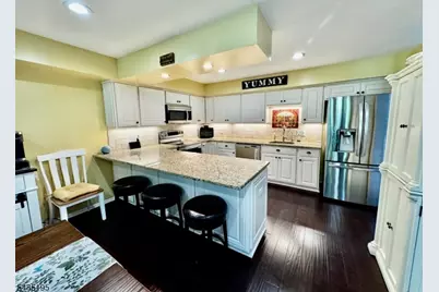 11 Old Fourth Dr, Jefferson Township, NJ 07438 - Photo 8