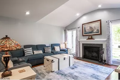 11 Old Fourth Dr, Jefferson Township, NJ 07438 - Photo 10