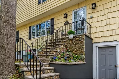 33 Brooksyde Ave, Ringwood, NJ 07456 - Photo 2