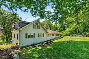 24 Sky Top Rd, Washington Township, NJ 07853 - Photo 2