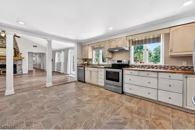 24 Skytop Rd, Washington Township, NJ 07853 - Photo 8