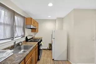 527 Valley St, Orange, NJ 07050 - Photo 26