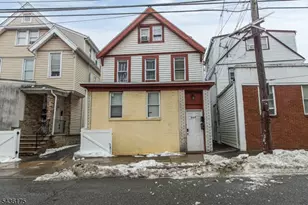527 Valley St, Orange, NJ 07050 - Photo 2