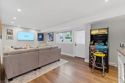 6 Davis St, Cranford Township, NJ 07016 - Photo 20
